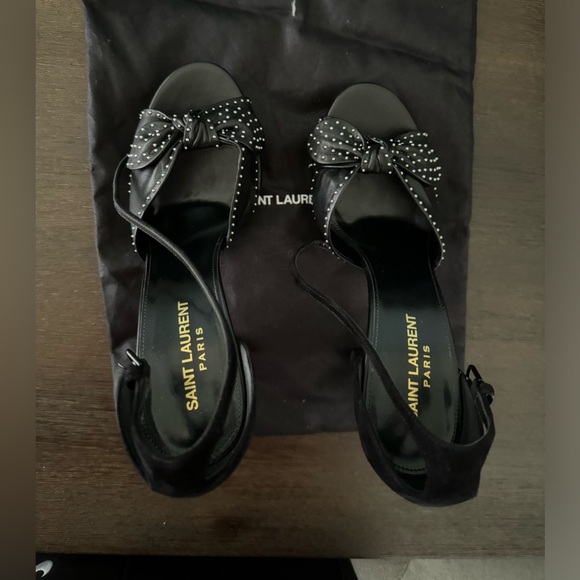 Saint Laurent bow embellished studded leather and suede platform heels - Picture 3 of 8